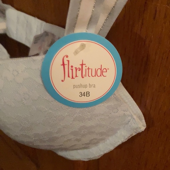 Push-up bra - Picture 2 of 2